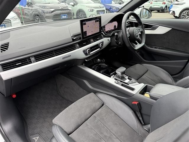 AUDI A4 AVANT 2020 Image 31