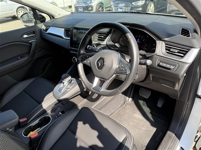 RENAULT CAPTUR 2021 Image 31