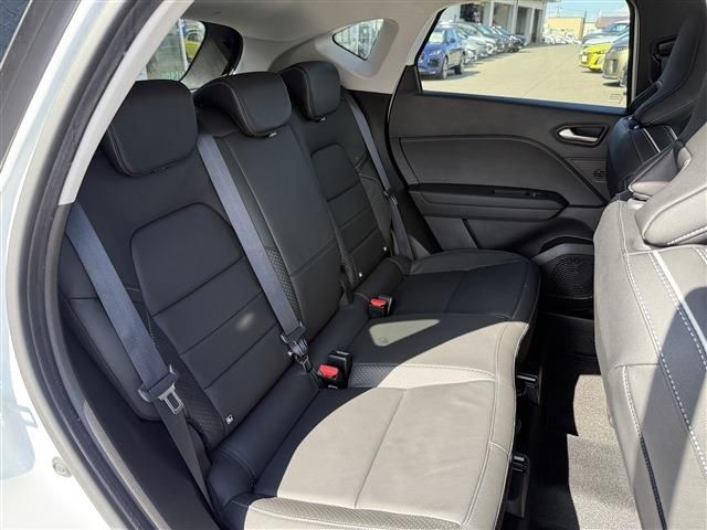 RENAULT CAPTUR 2021 Image 31