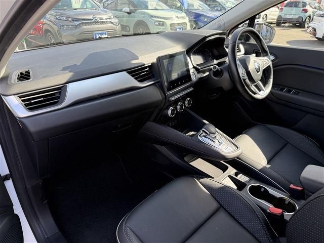 RENAULT CAPTUR 2021 Image 31