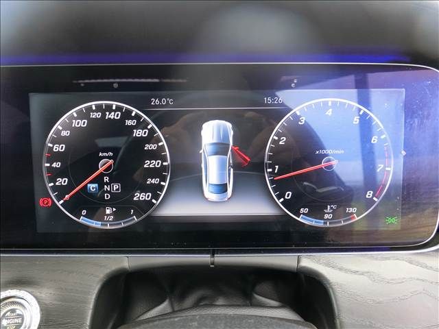 MERCEDES BENZ E CLAS 2017 Image 31