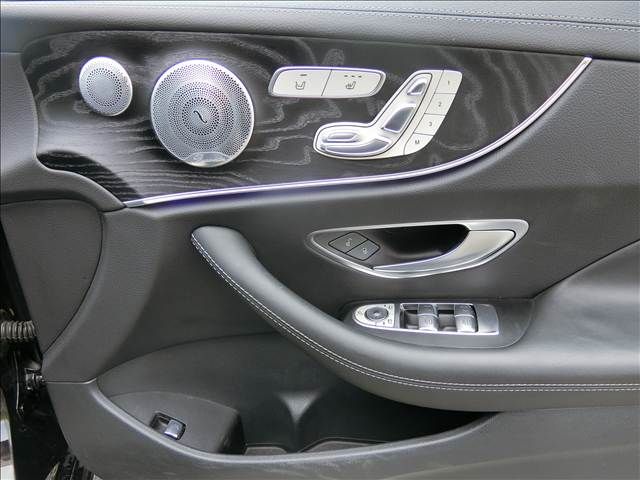 MERCEDES BENZ E CLAS 2017 Image 31