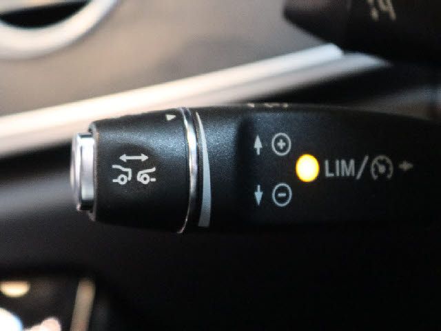 MERCEDES BENZ E CLAS 2016 Image 31