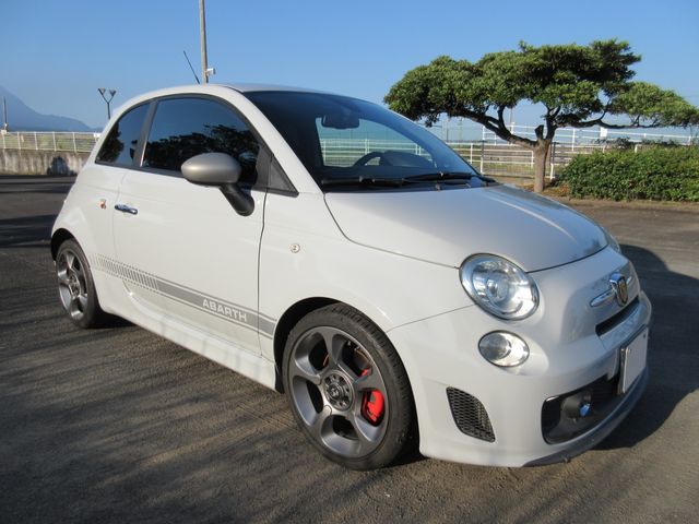 FIAT ABARTH 500 2010 Image 31