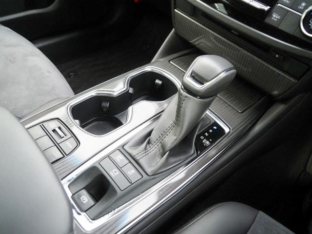 TOYOTA CROWN SEDAN HYBRID 2021 Image 31