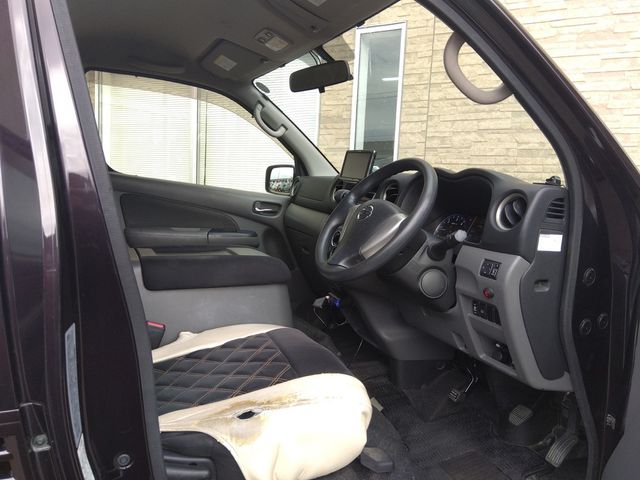 NISSAN NV350 CARAVAN 4WD 2013 Image 31