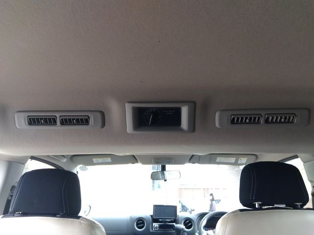 NISSAN NV350 CARAVAN 4WD 2013 Image 31