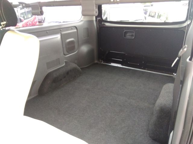 NISSAN NV350 CARAVAN 4WD 2013 Image 31