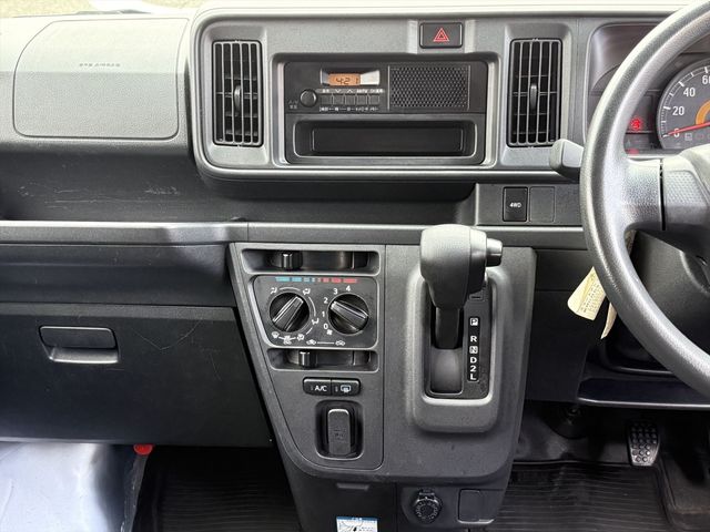 DAIHATSU HIJET CARGO 4WD 2020 Image 31