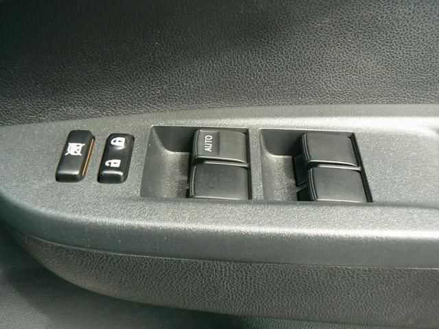 TOYOTA RACTIS 2013 Image 31