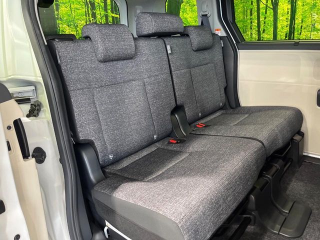 TOYOTA SIENTA HYBRID 2024 Image 31