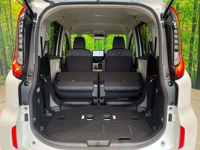 TOYOTA SIENTA HYBRID 2024 Image 31