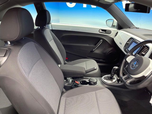 VOLKSWAGEN THE BEETL 2014 Image 31
