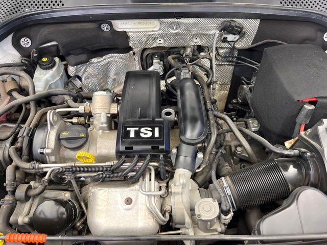 VOLKSWAGEN THE BEETL 2014 Image 31