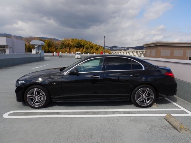 MERCEDES BENZ C CLAS 2024 Image 31