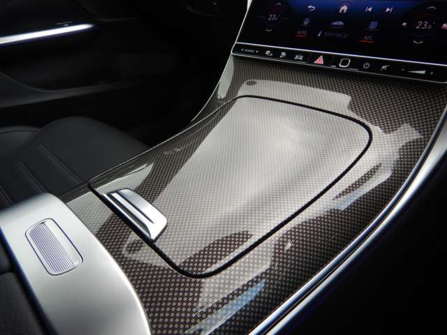 MERCEDES BENZ C CLAS 2024 Image 31