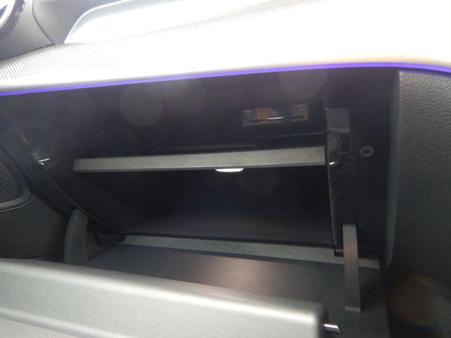 MERCEDES BENZ C CLAS 2024 Image 31