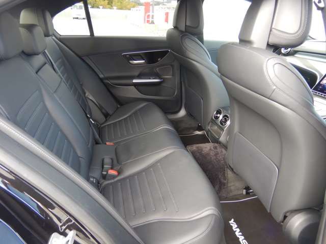 MERCEDES BENZ C CLAS 2024 Image 31