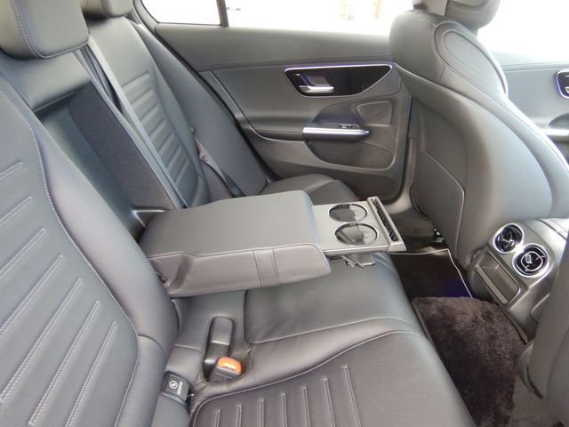 MERCEDES BENZ C CLAS 2024 Image 31