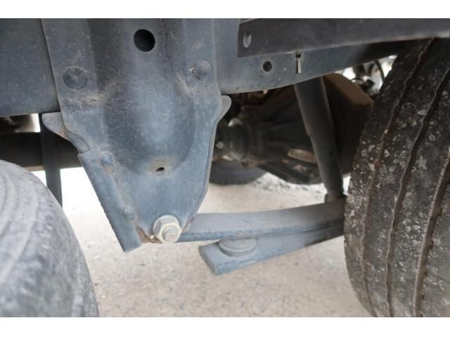 ISUZU ELF 2013 Image 31