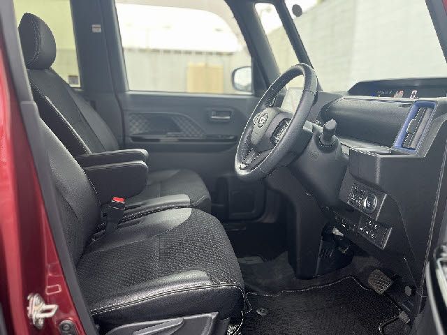 DAIHATSU TANTO CUSTOM 2021 Image 31