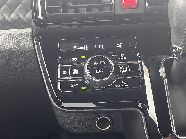 DAIHATSU TANTO CUSTOM 2021 Image 31