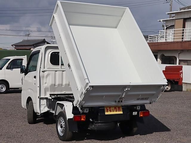 DAIHATSU HIJET TRUCK 4WD 2023 Image 31