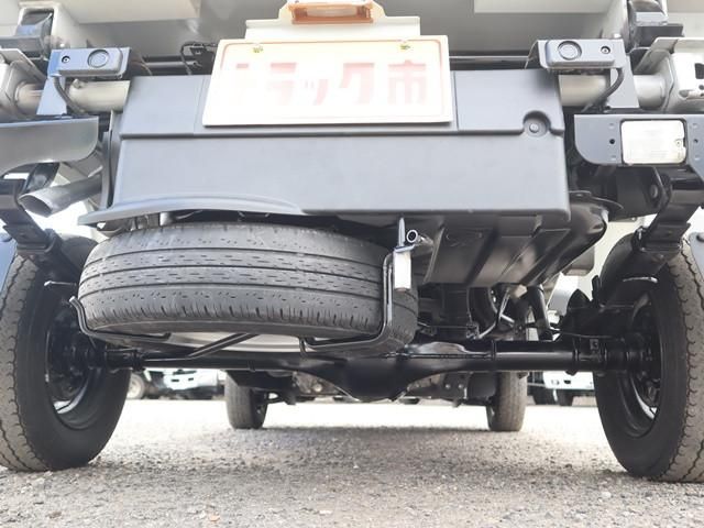 DAIHATSU HIJET TRUCK 4WD 2023 Image 31