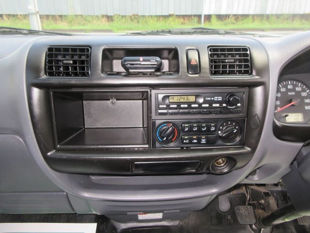 MAZDA BONGO TRUCK 1.15T 2W 2017 Image 31