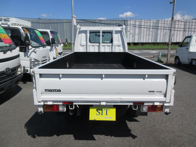 MAZDA BONGO TRUCK 1.15T 2W 2016 Image 31