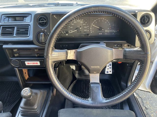TOYOTA COROLLA LEVIN 1985 Image 31