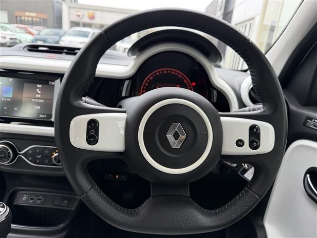 RENAULT TWINGO 2021 Image 31