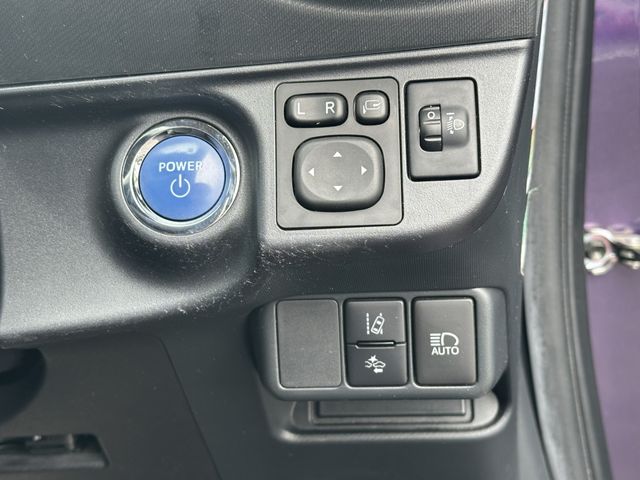 TOYOTA AQUA 2017 Image 31