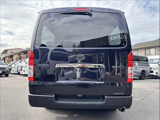 TOYOTA HIACE VAN 4WD 2022 Image 31