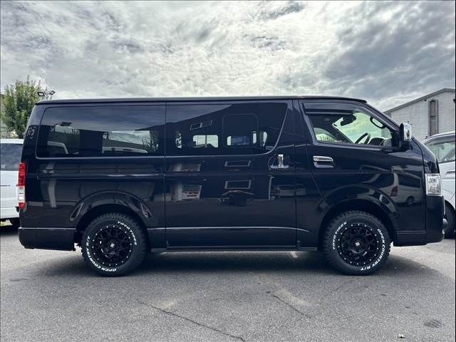 TOYOTA HIACE VAN 4WD 2022 Image 31