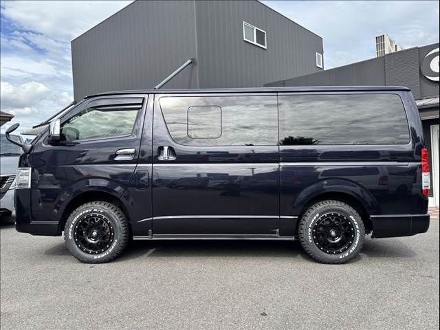 TOYOTA HIACE VAN 4WD 2022 Image 31