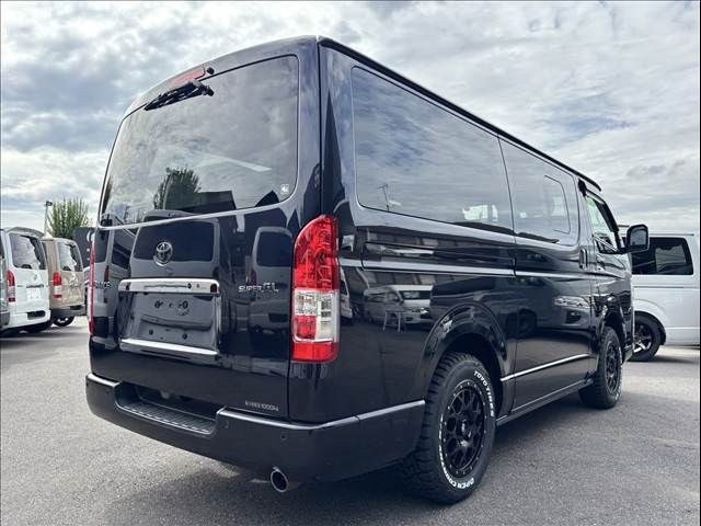 TOYOTA HIACE VAN 4WD 2022 Image 31