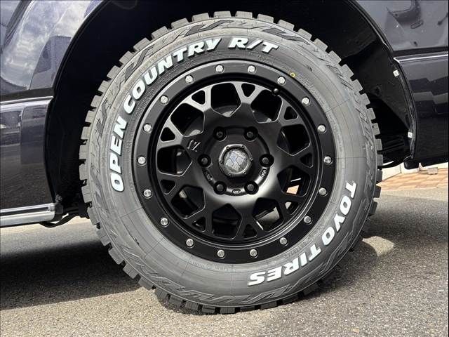 TOYOTA HIACE VAN 4WD 2022 Image 31