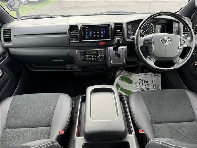 TOYOTA HIACE VAN 4WD 2022 Image 31
