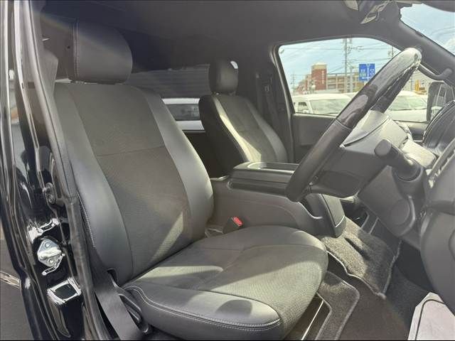 TOYOTA HIACE VAN 4WD 2022 Image 31