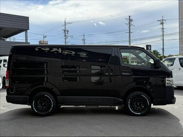 TOYOTA HIACE VAN 4WD 2022 Image 31
