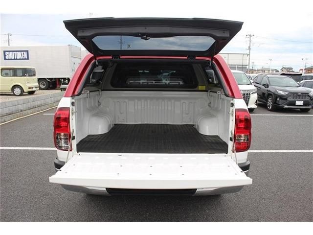 TOYOTA HILUX 4WD 2020 Image 31