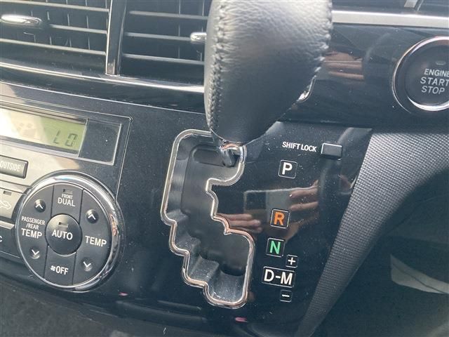 TOYOTA ESTIMA  4WD 2013 Image 31