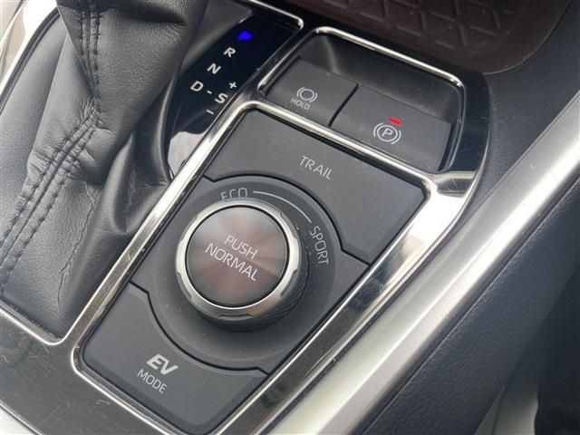 TOYOTA RAV4 HYBRID 4WD 2020 Image 31