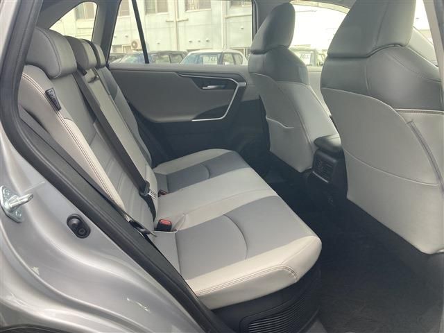 TOYOTA RAV4 HYBRID 4WD 2020 Image 31