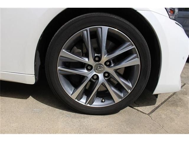 TOYOTA LEXUS IS200T 2017 Image 31