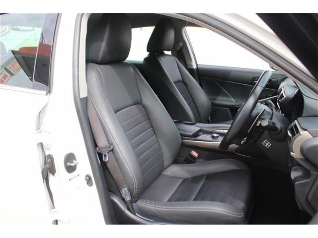 TOYOTA LEXUS IS200T 2017 Image 31