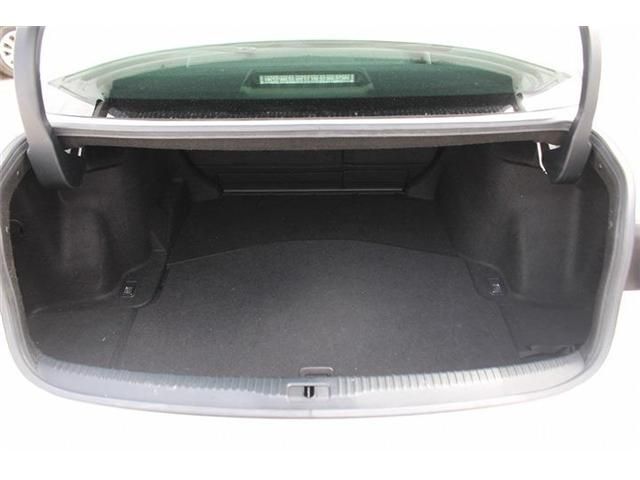 TOYOTA LEXUS IS200T 2017 Image 31