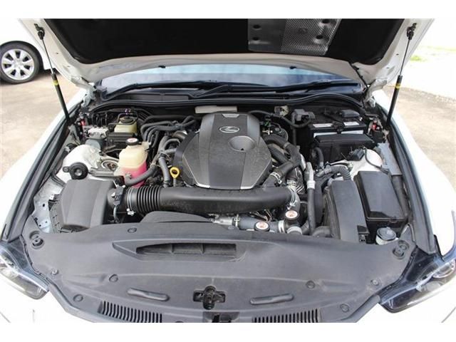 TOYOTA LEXUS IS200T 2017 Image 31