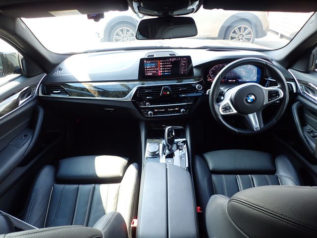 BMW 5SERIES SEDAN 2020 Image 31